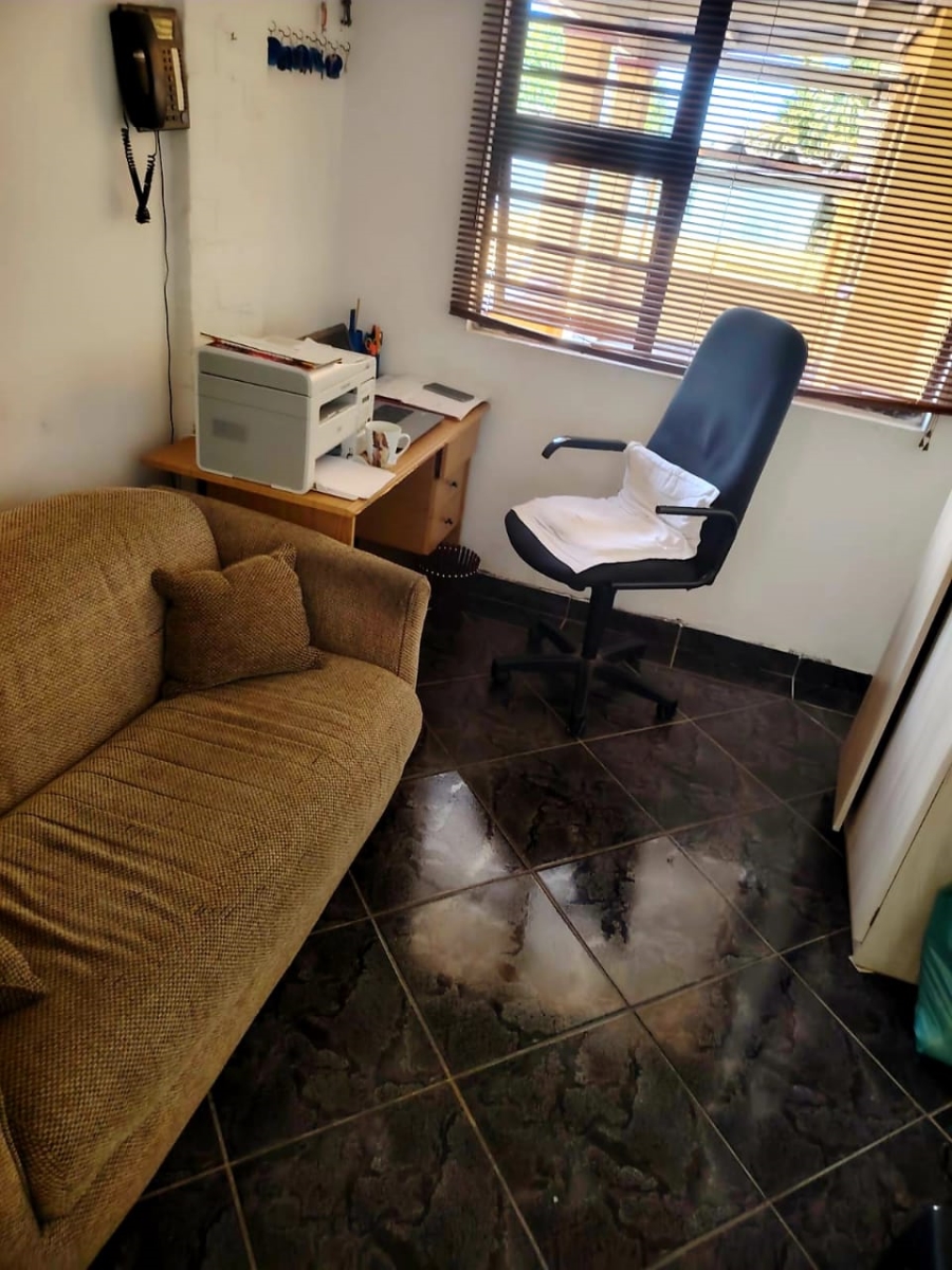 10 Bedroom Property for Sale in Cambridge Eastern Cape
